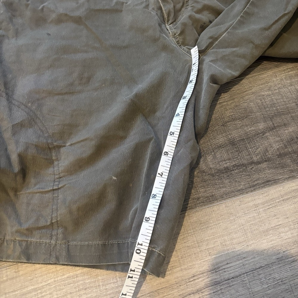 Kuhl Men's Vintage Patina Dye Hiking Shorts Zip Cargo Pockets Size 36 Olive - Picture 8 of 9
